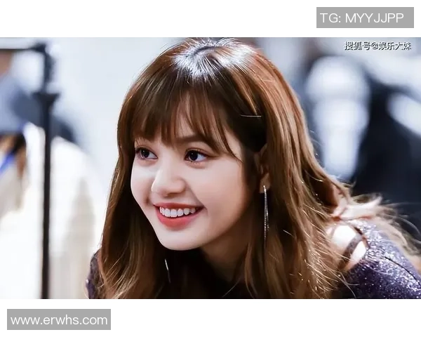 足球明星们惊叹于Lisa的舞蹈魅力，纷纷分享观后感受与精彩瞬间